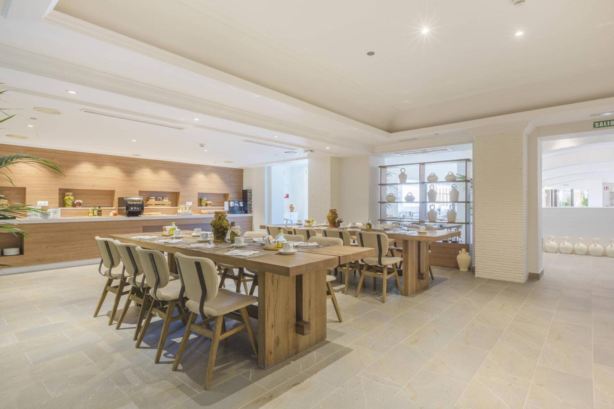 Denia Marriott La Sella Golf Resort & Spa Ngoại thất bức ảnh The dining room at the 100 Queen's Gate